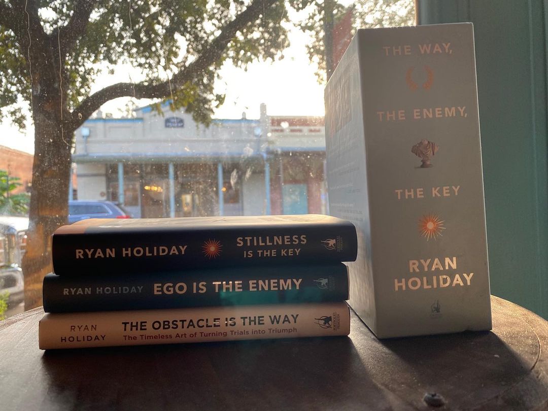 The Way, The Enemy y The Key, tres libros de Ryan Holiday sobre tres ideas estoicas.
